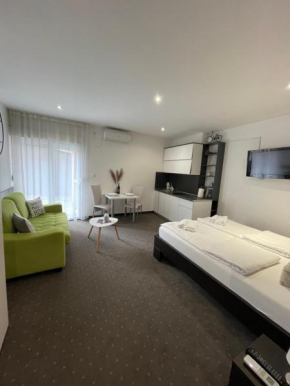 Apartments & Rooms Villa Zaad
